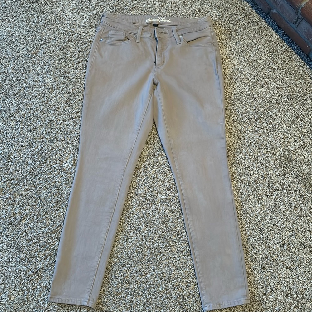 Universal thread skinny ankle jeans… khaki color